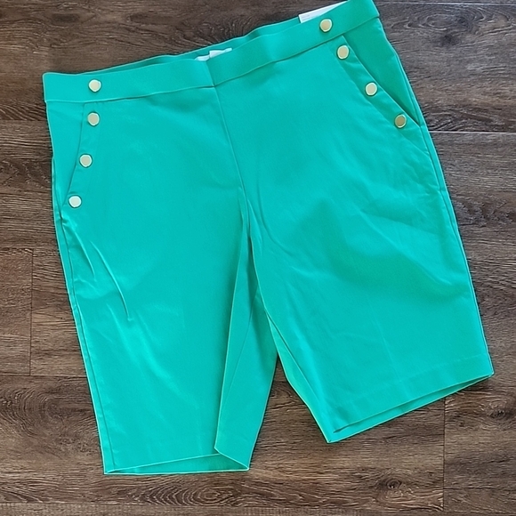 Liz Claiborne Tiffany Green Rivet-Detail Bermudas, size XXL - Picture 1 of 10